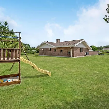Lovely In With Private Swimming Pool, Be Inside Or Outside Holiday home