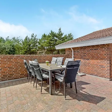 Lovely In With Private Swimming Pool, Be Inside Or Outside